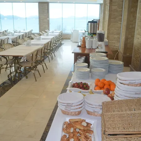 Cunda Kivrak Hotel 2*