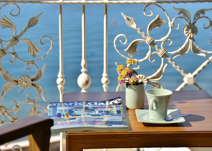 호텔 Cunda Kivrak 2*