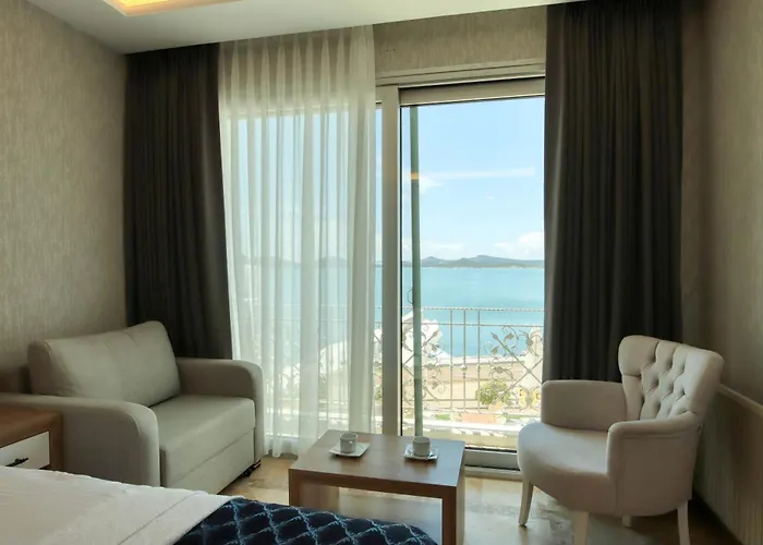 Hotel Cunda Kivrak 2*