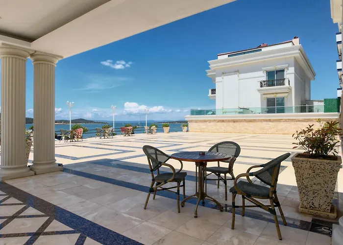 Hotel Cunda Kivrak 2*