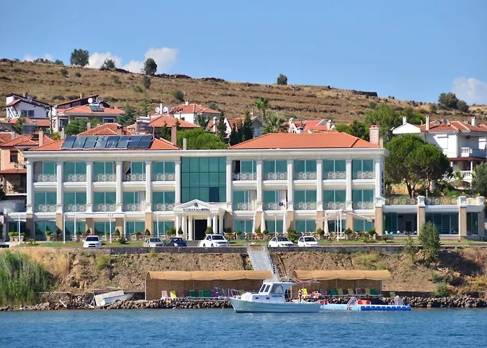 Hotel Cunda Kivrak 2*